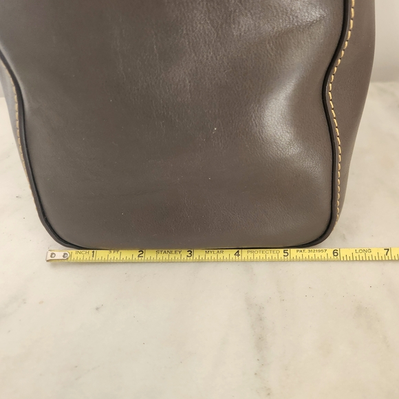 NWT Dooney & Bourke Charcoal Hattie Drawstring Florentine Bucket Bag - Picture 4 of 14